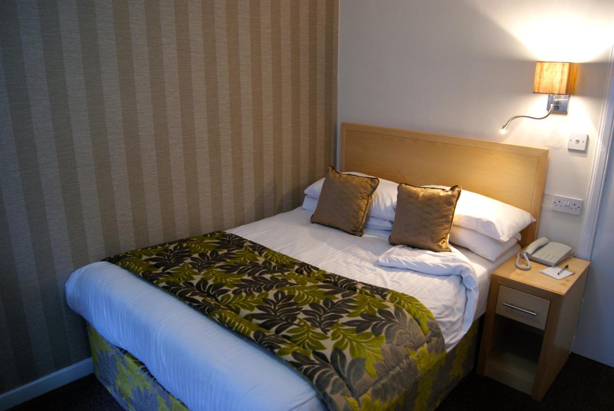 Selkirk Arms Hotel Kirkcudbright Δωμάτιο φωτογραφία